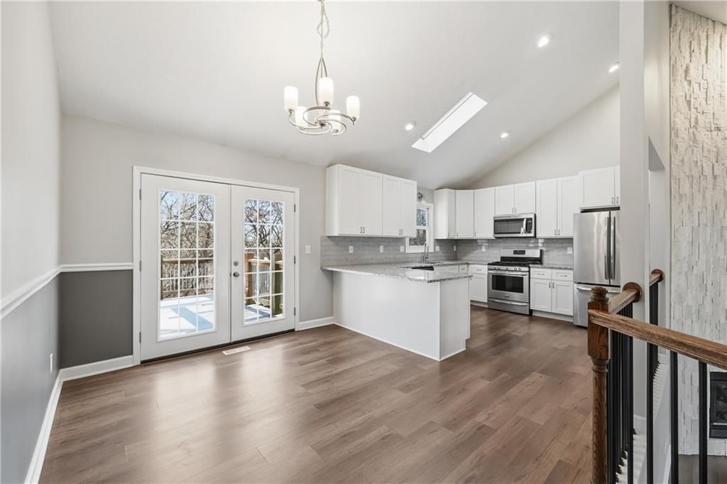 10804 W 76th Street — photo 4