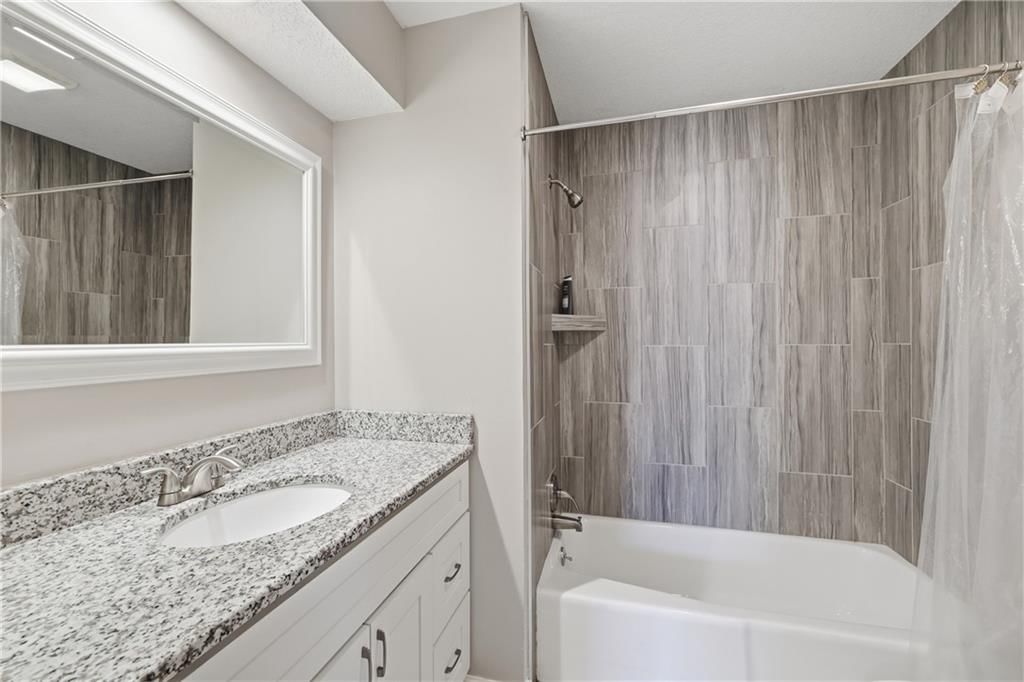10804 W 76th Street — photo 8