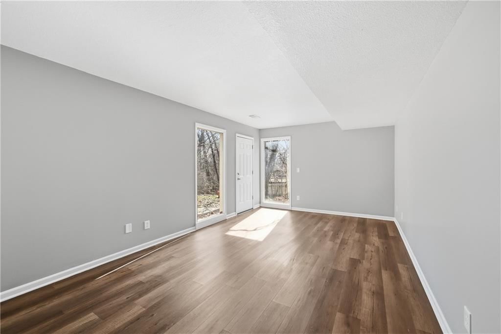 10804 W 76th Street — photo 19