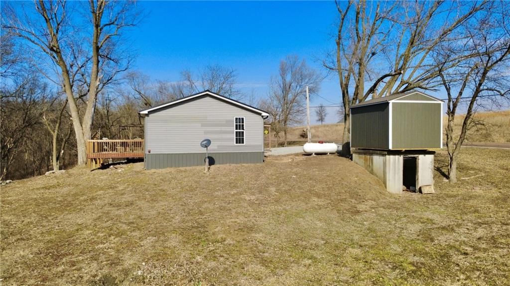 225 SW Highway W — photo 19