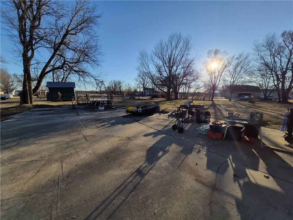 423 S Chestnut N/A — photo 17