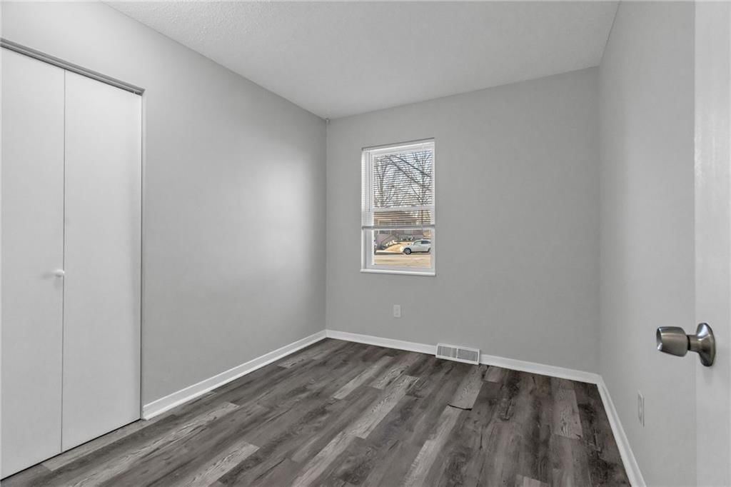 2500 NW SALEM Court — photo 11