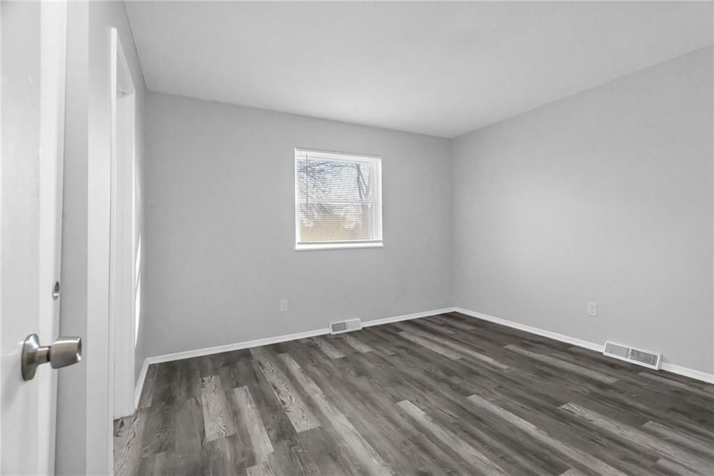 2500 NW SALEM Court — photo 14