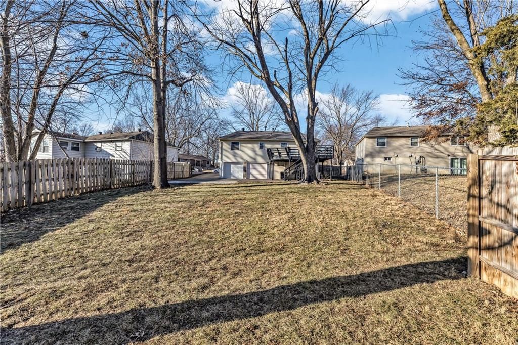 2500 NW SALEM Court — photo 24