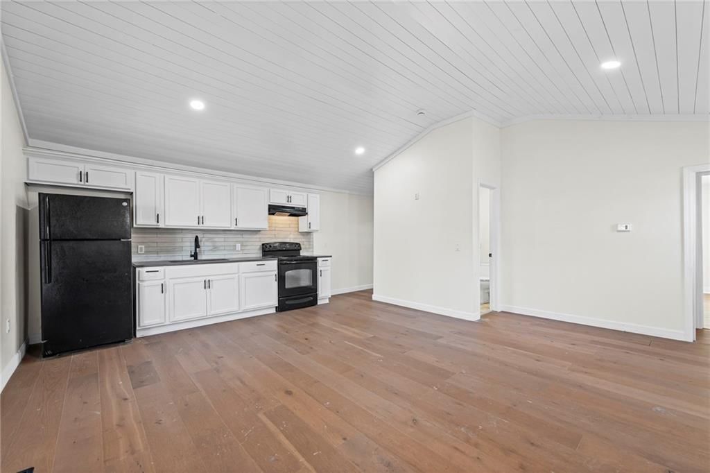 1128 Quincy Street — photo 5