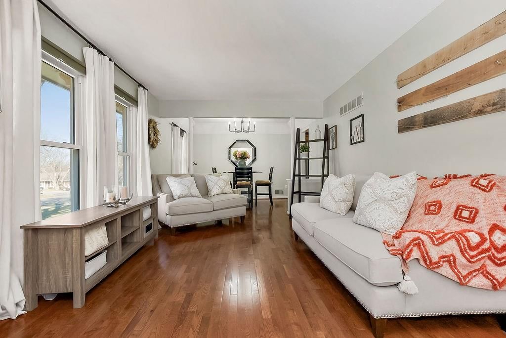 6201 Hallet Street — photo 3