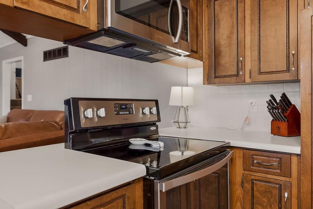 6201 Hallet Street — photo 13