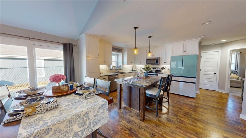 325 E Dryden Street — photo 5