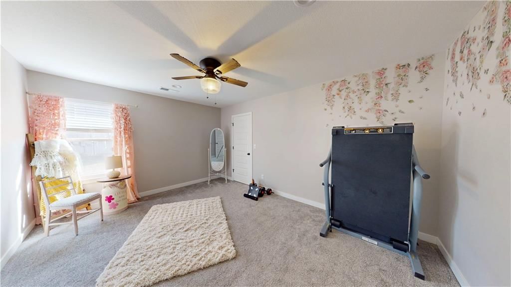 325 E Dryden Street — photo 8