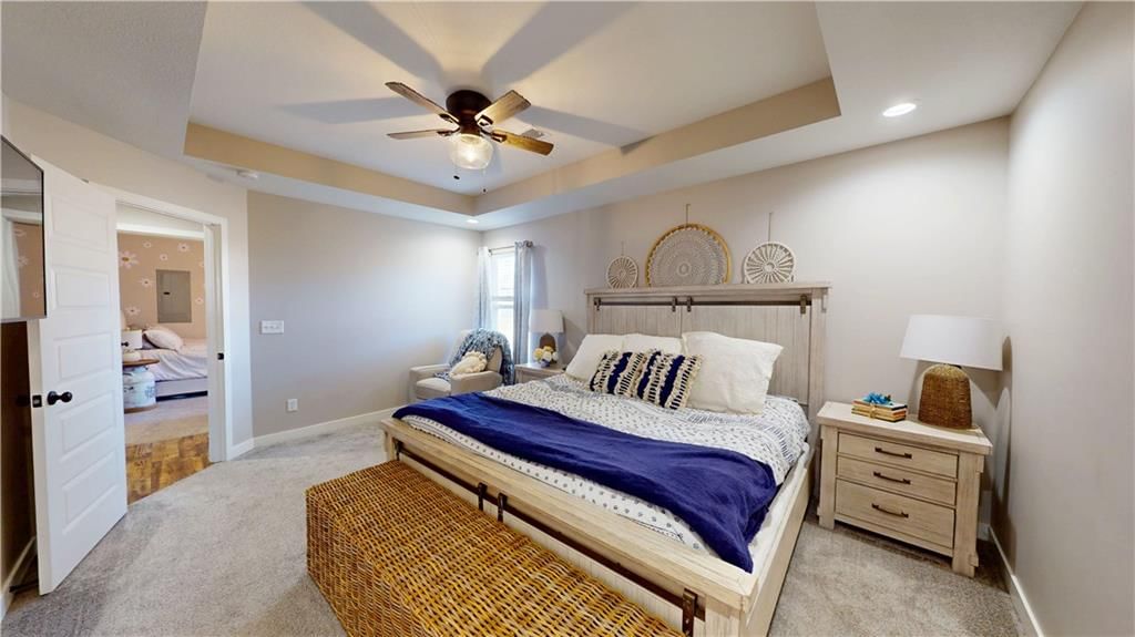 325 E Dryden Street — photo 11