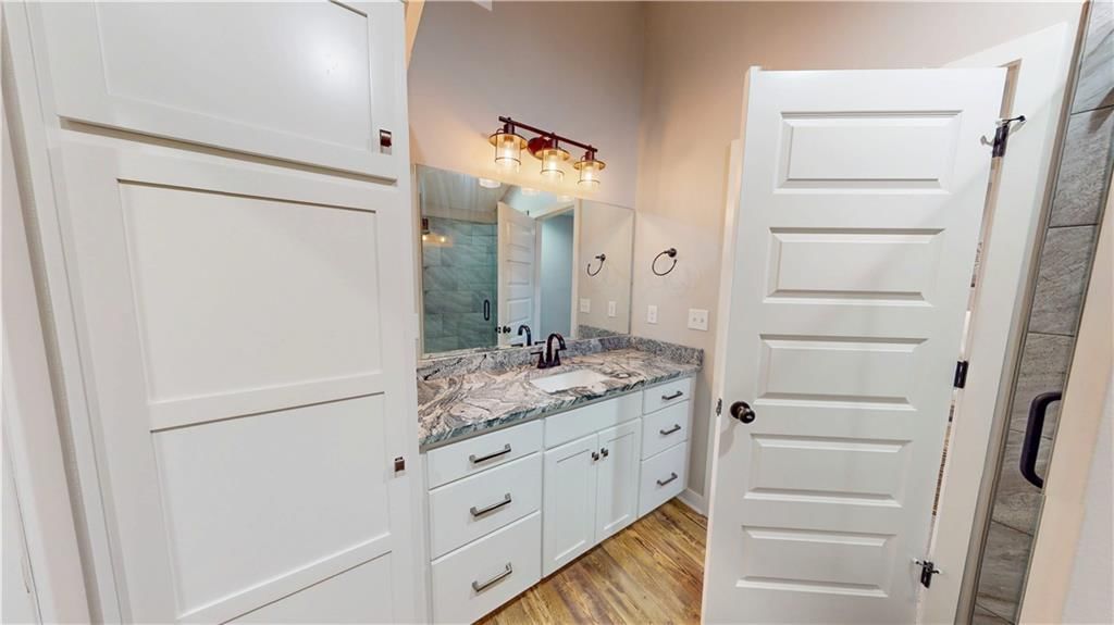 325 E Dryden Street — photo 14