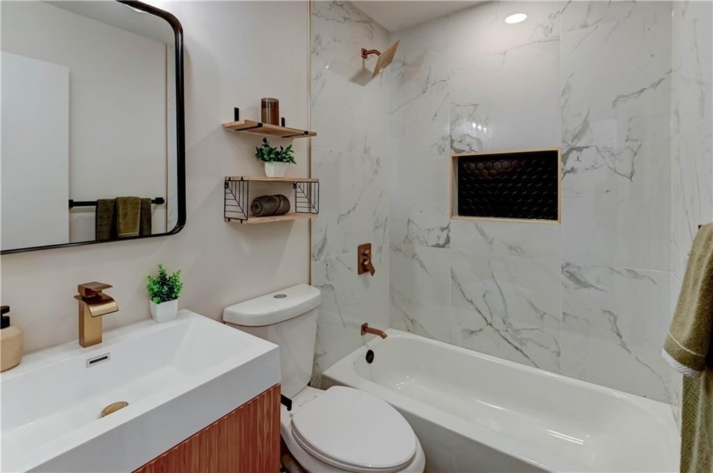 5704 W 100th Terrace — photo 9