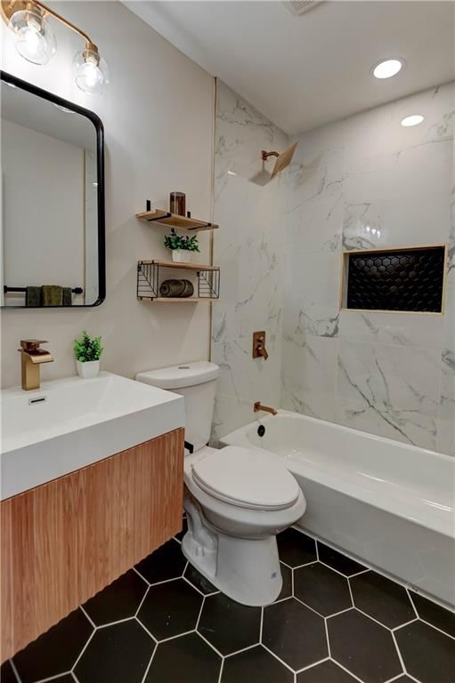 5704 W 100th Terrace — photo 10