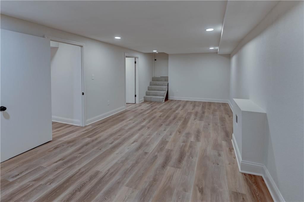 5704 W 100th Terrace — photo 15