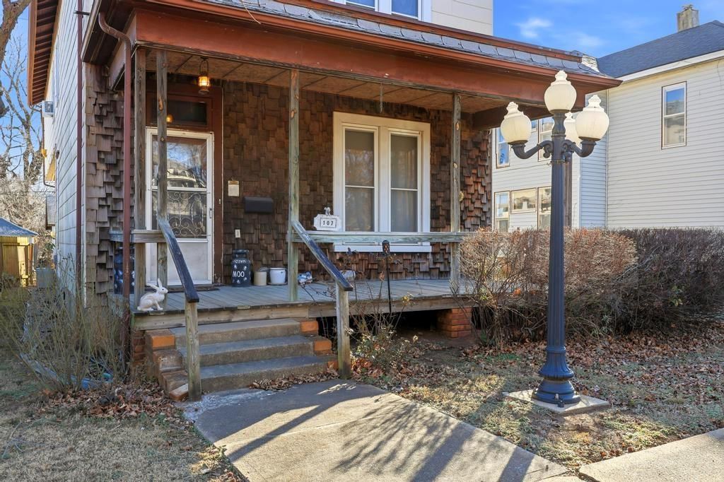 107 N EDDY Street — photo 3