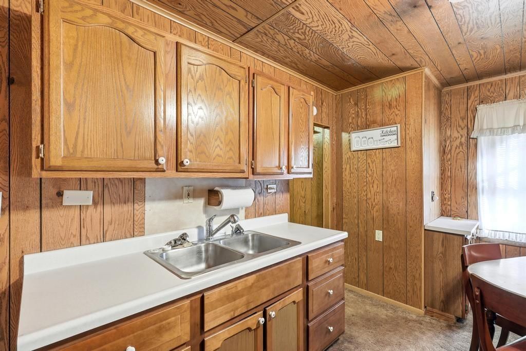 107 N EDDY Street — photo 23