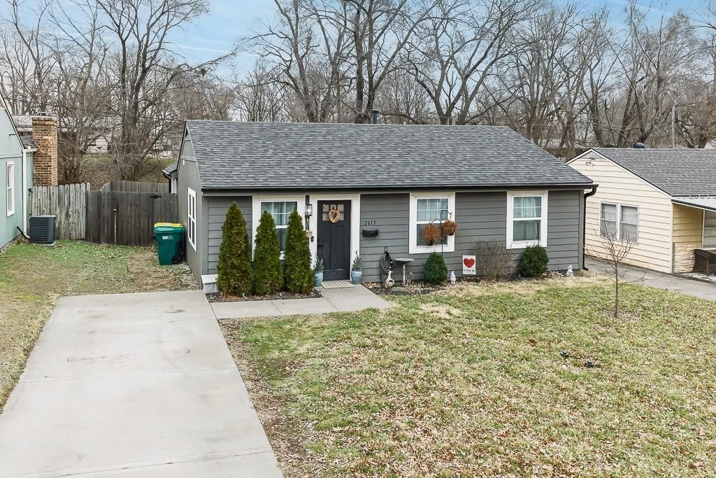 2613 S 49th Street — photo 18