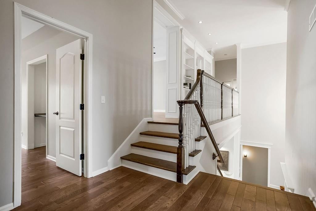 12400 Pembroke Lane — photo 31