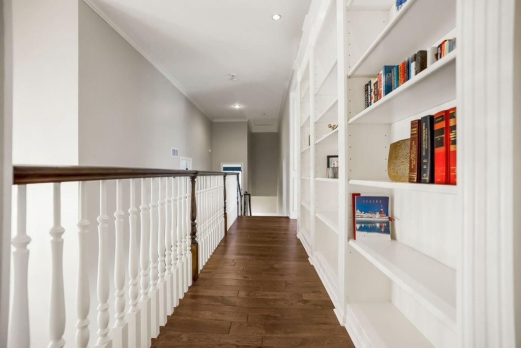 12400 Pembroke Lane — photo 32