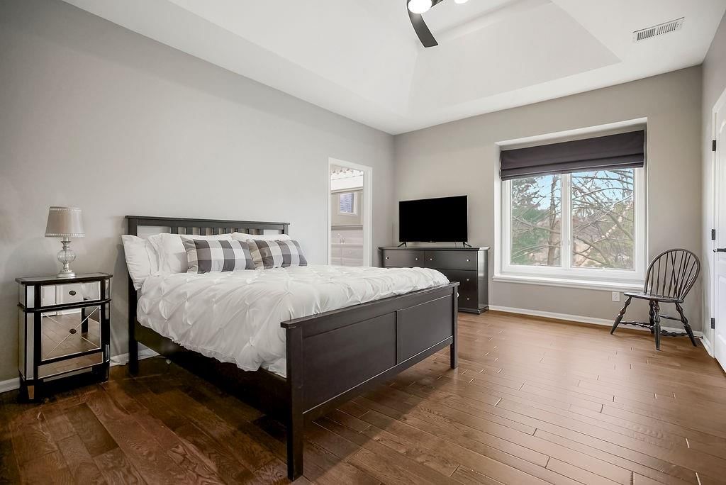 12400 Pembroke Lane — photo 42