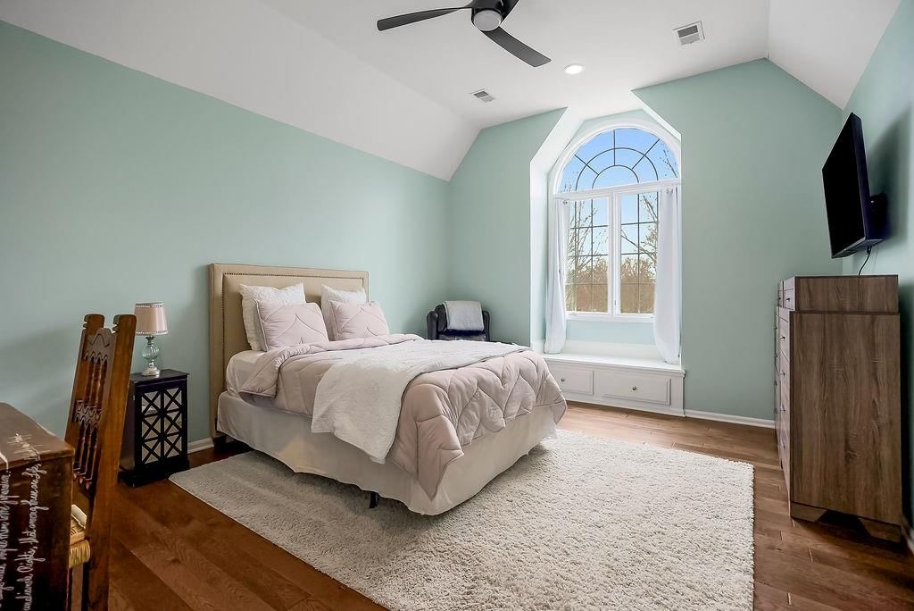 12400 Pembroke Lane — photo 45