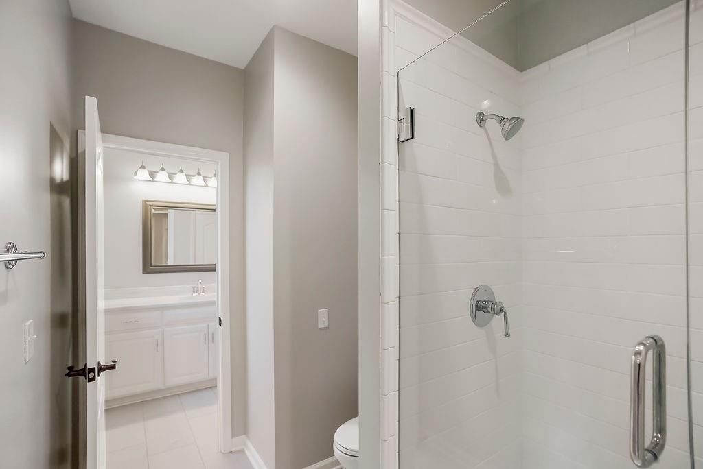 12400 Pembroke Lane — photo 47