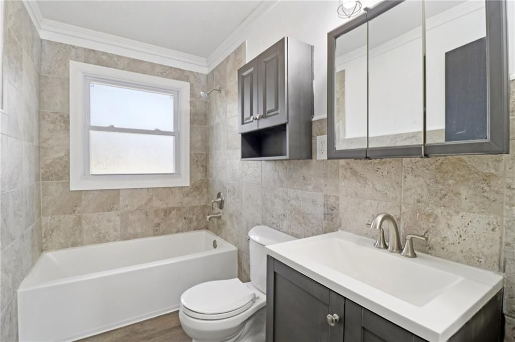 1910 Ottawa Street — photo 10
