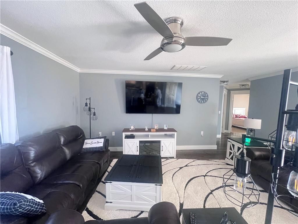 706 Landon Drive — photo 4