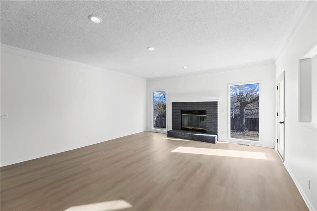 11405 S Hunter Drive — photo 7
