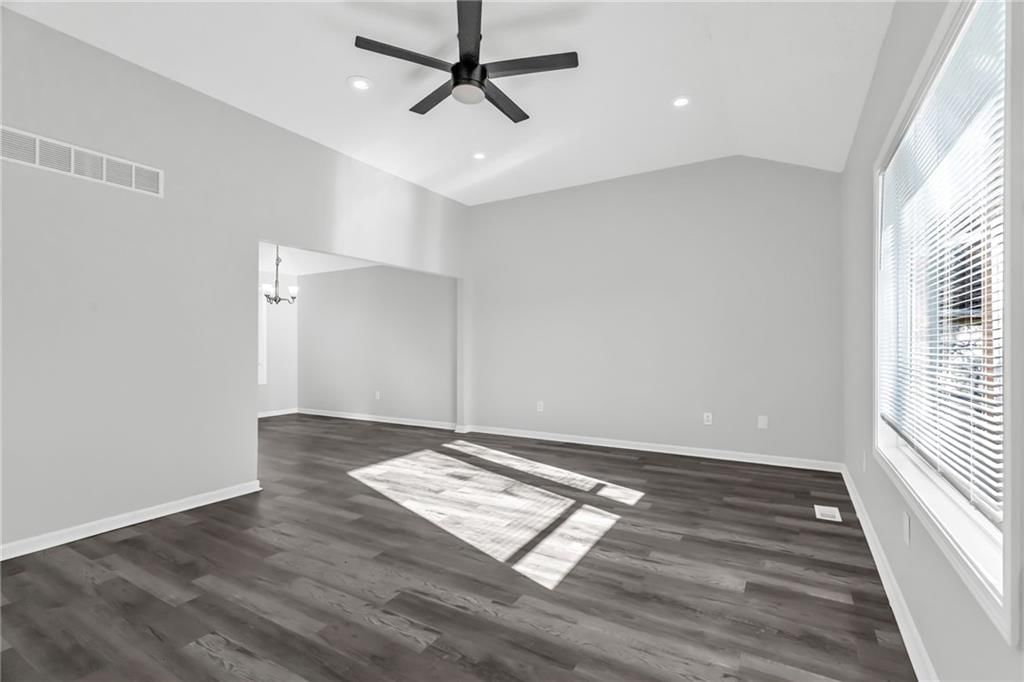 6716 NW Lawson Lane — photo 5
