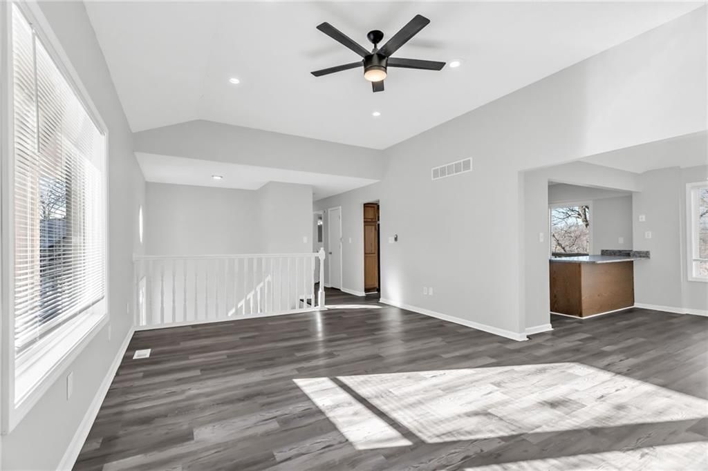 6716 NW Lawson Lane — photo 6