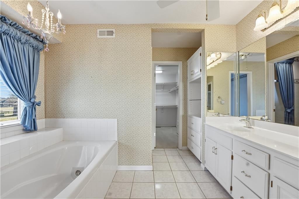 4240 SW Clipper Court — photo 3