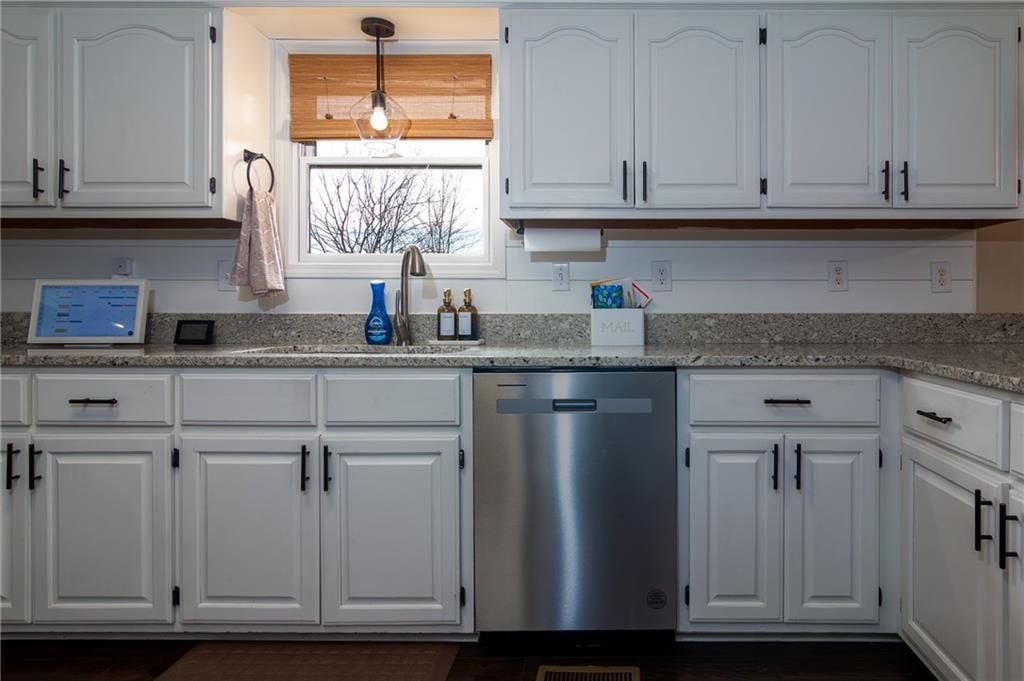 1420 W Oak Terrace — photo 11