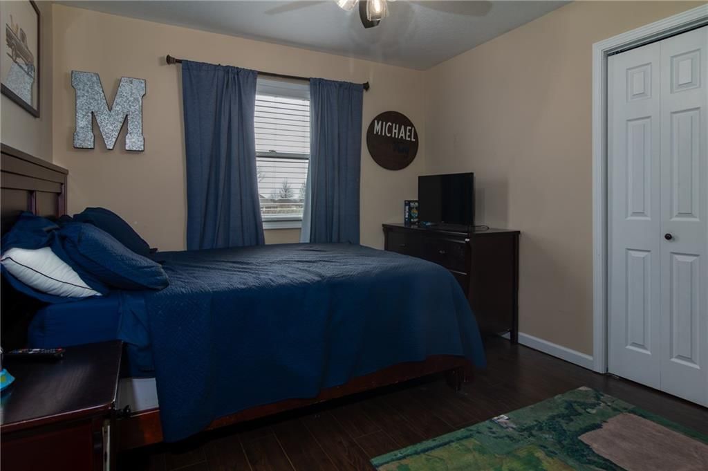 1420 W Oak Terrace — photo 23