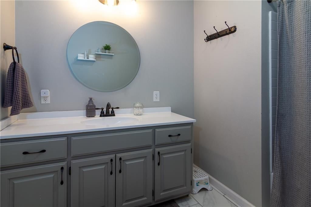 1420 W Oak Terrace — photo 25