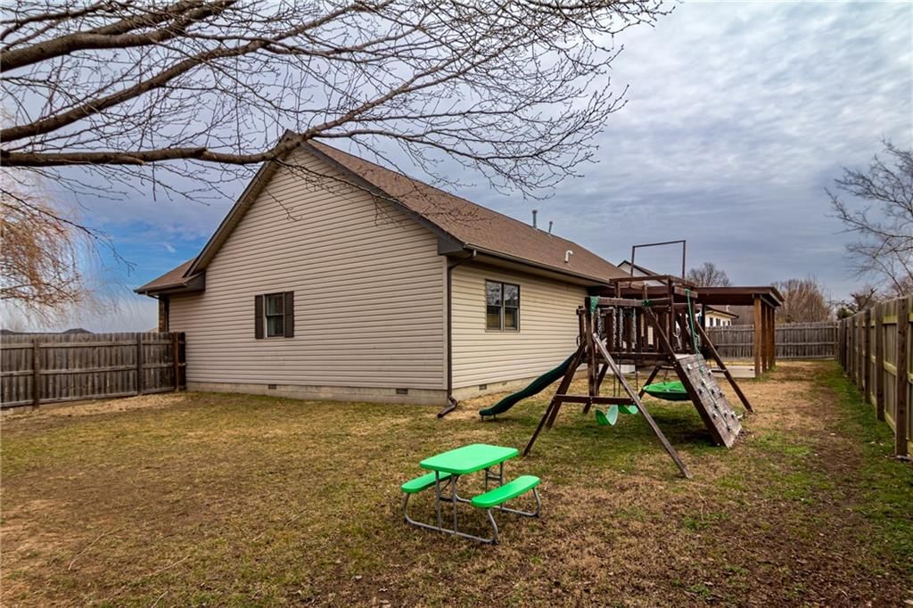 1420 W Oak Terrace — photo 38
