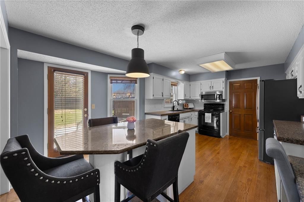 15611 Maple Street — photo 9