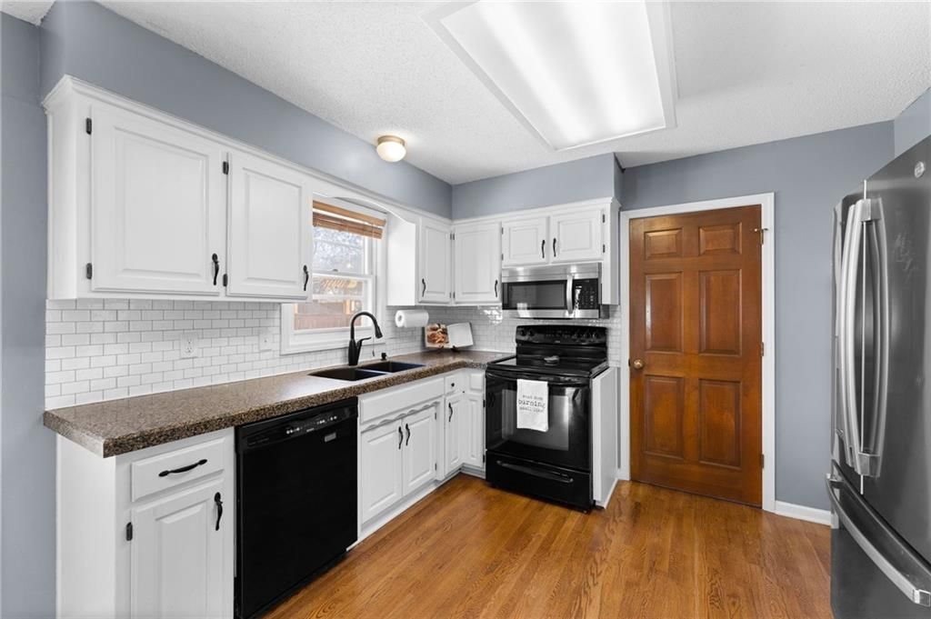 15611 Maple Street — photo 11