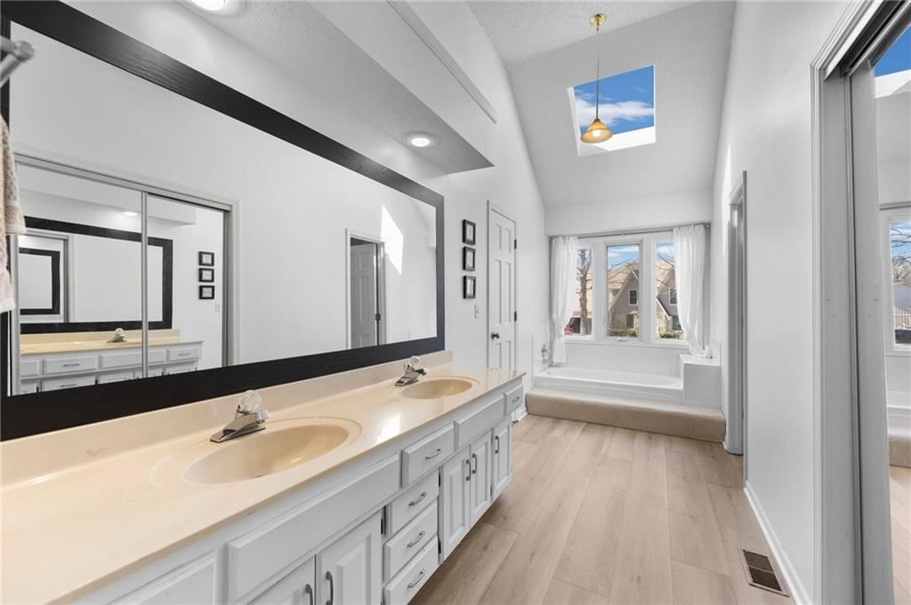 15611 Maple Street — photo 17