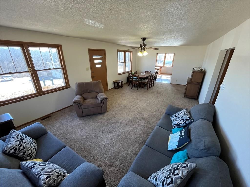 5518 Karrasch Street — photo 7