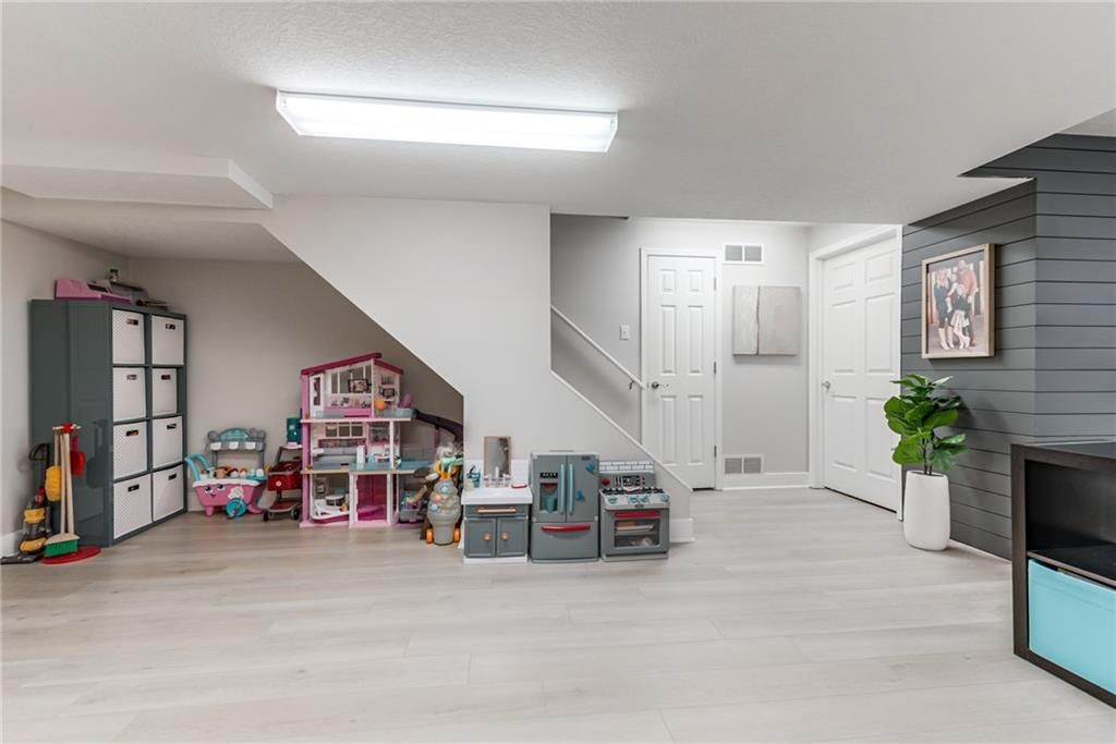 11931 S RENE Street — photo 34