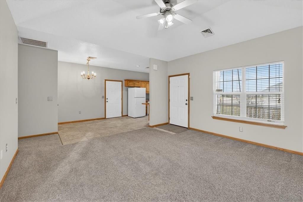 11315 Lafayette Avenue — photo 9