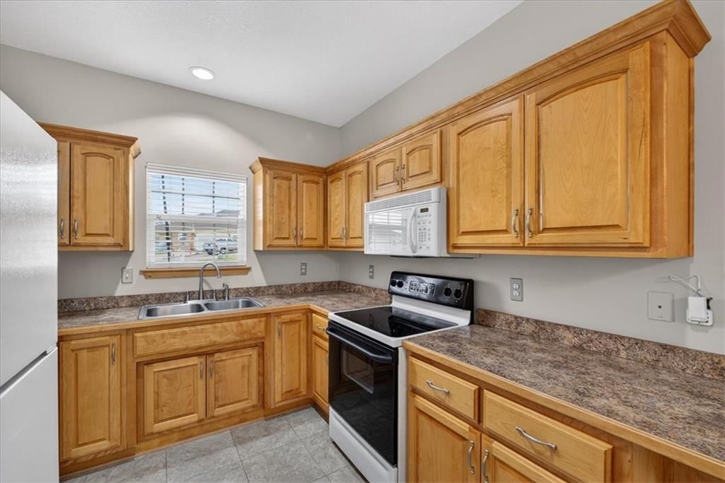 11315 Lafayette Avenue — photo 12