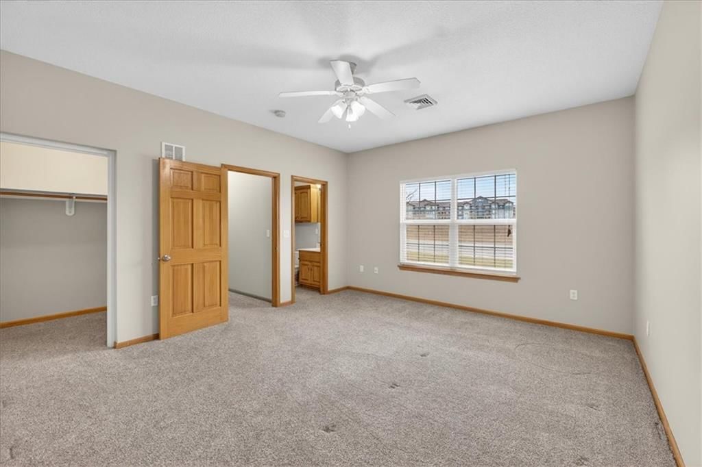 11315 Lafayette Avenue — photo 24