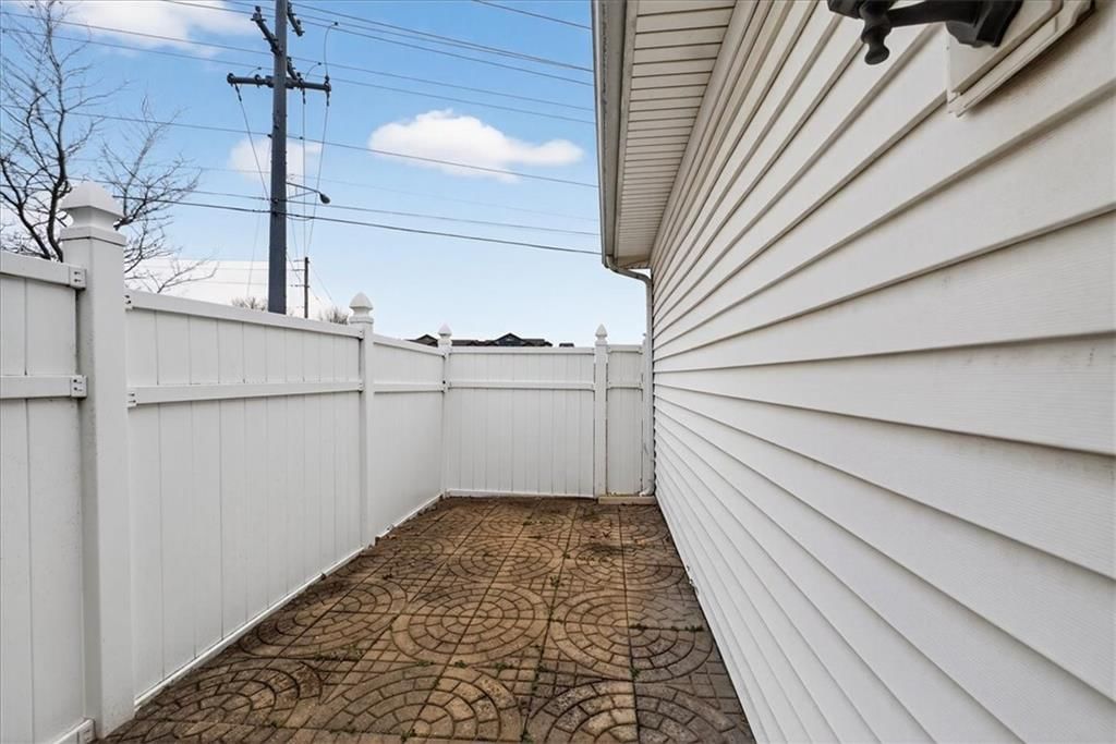 11315 Lafayette Avenue — photo 28