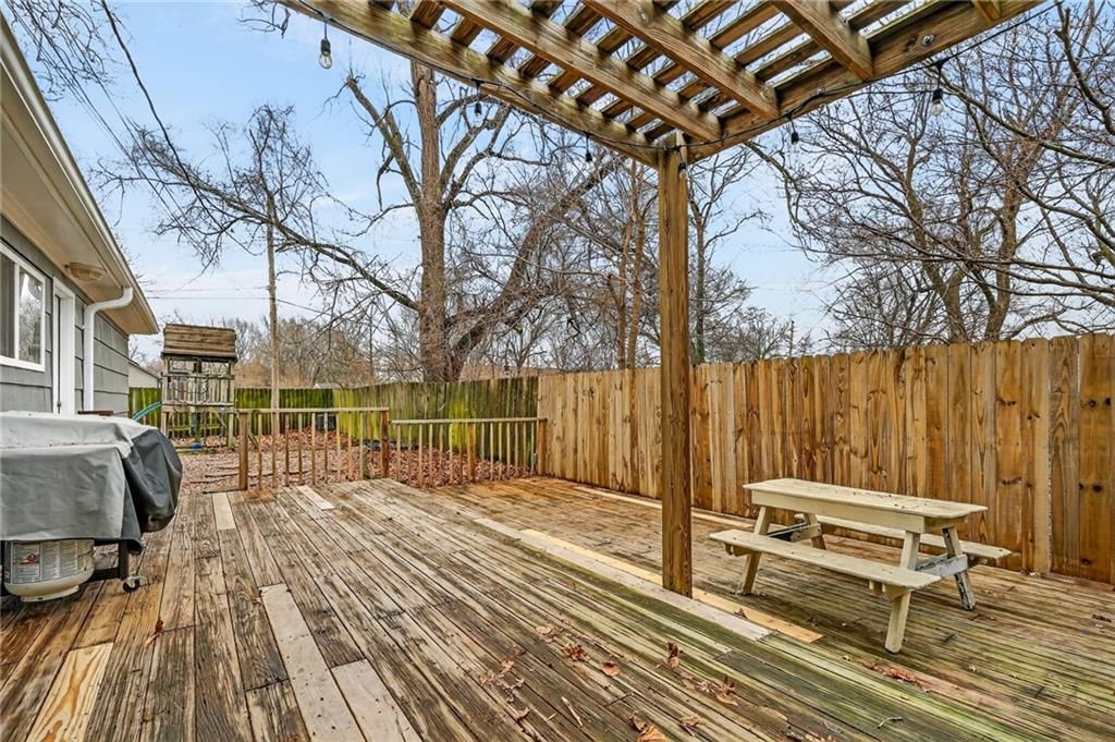 4713 Hedges Avenue — photo 7