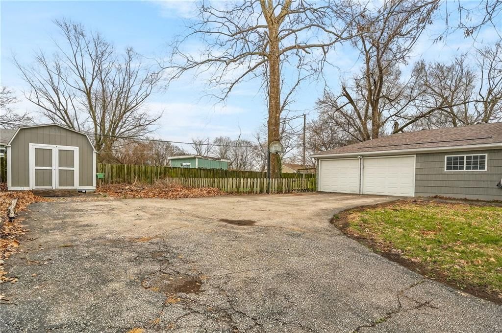 4713 Hedges Avenue — photo 11
