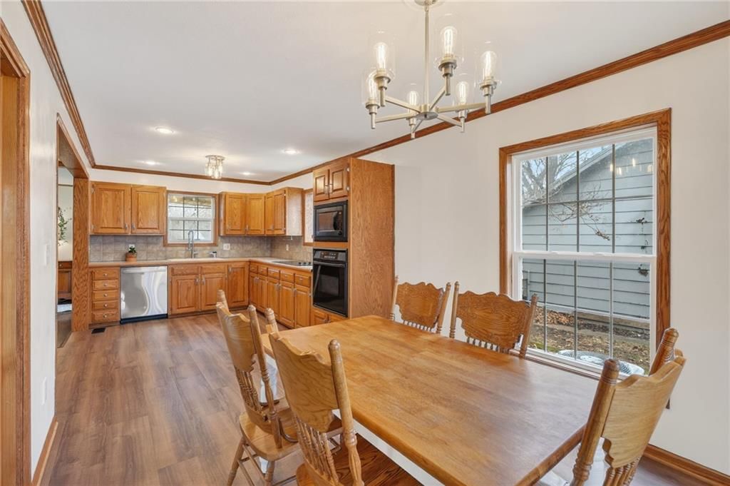 4713 Hedges Avenue — photo 18