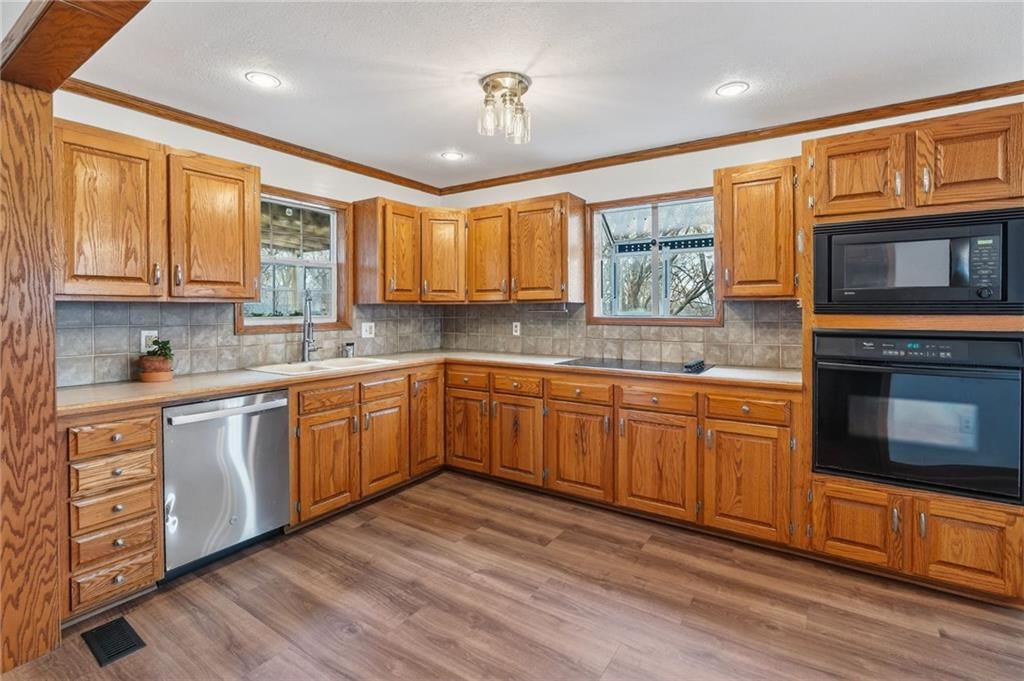 4713 Hedges Avenue — photo 19