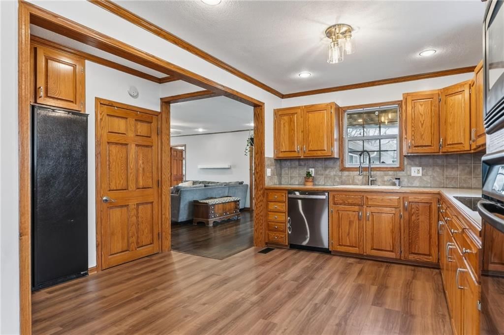 4713 Hedges Avenue — photo 23